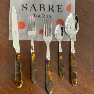 Single Place setting Sabre Tortoise Flatware